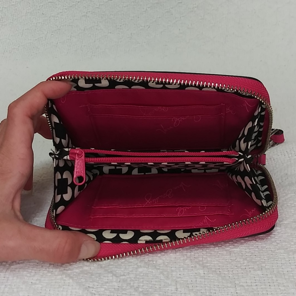 Vera Bradley Grab & Go Pink Wristlet - Picture 3 of 6